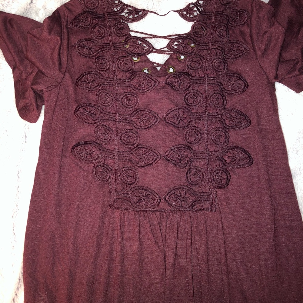 Size M flowing shirt with design and detail